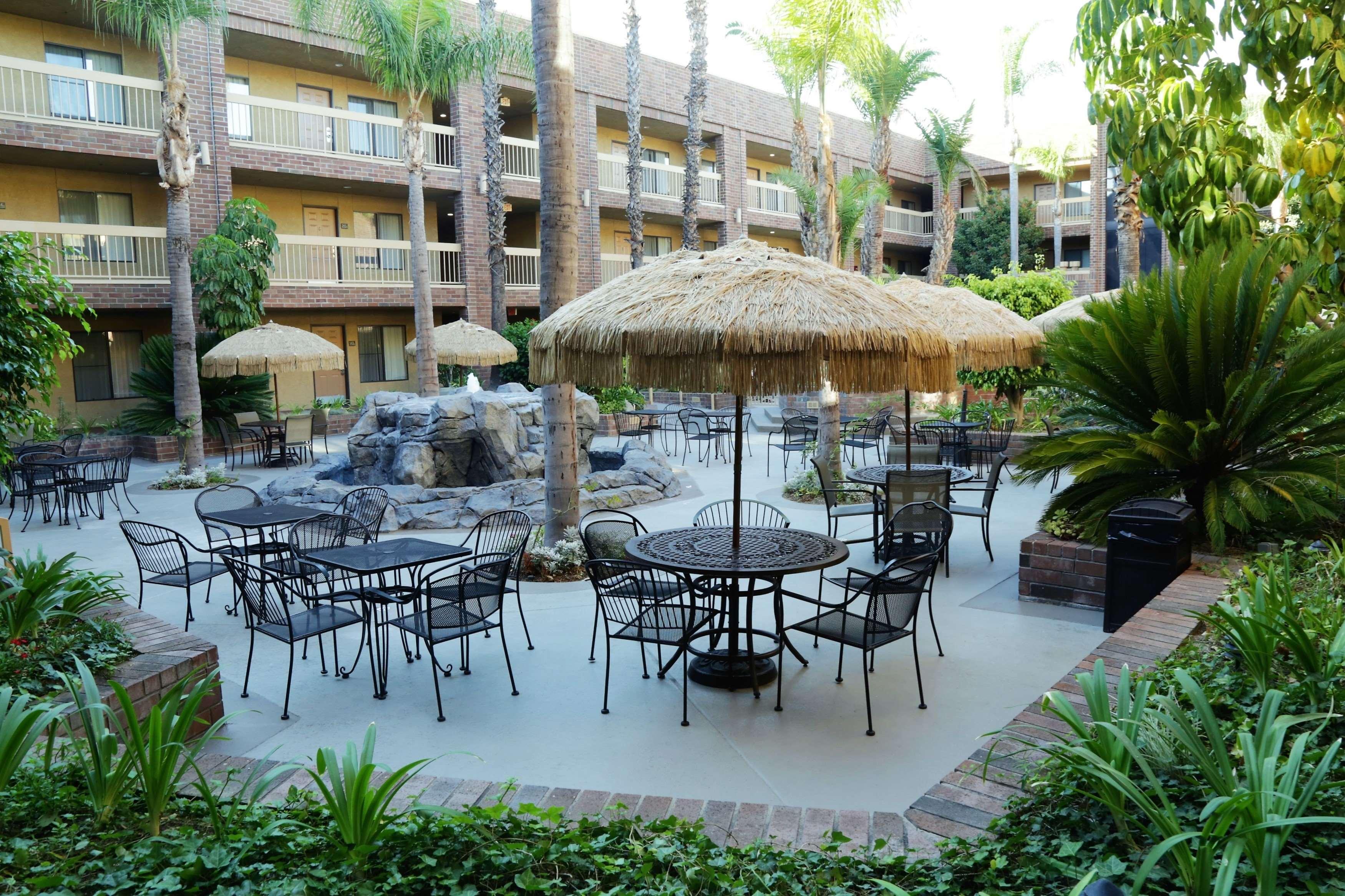 Best Western Plus Meridian Inn & Suites, Anaheim-Orange Exterior photo