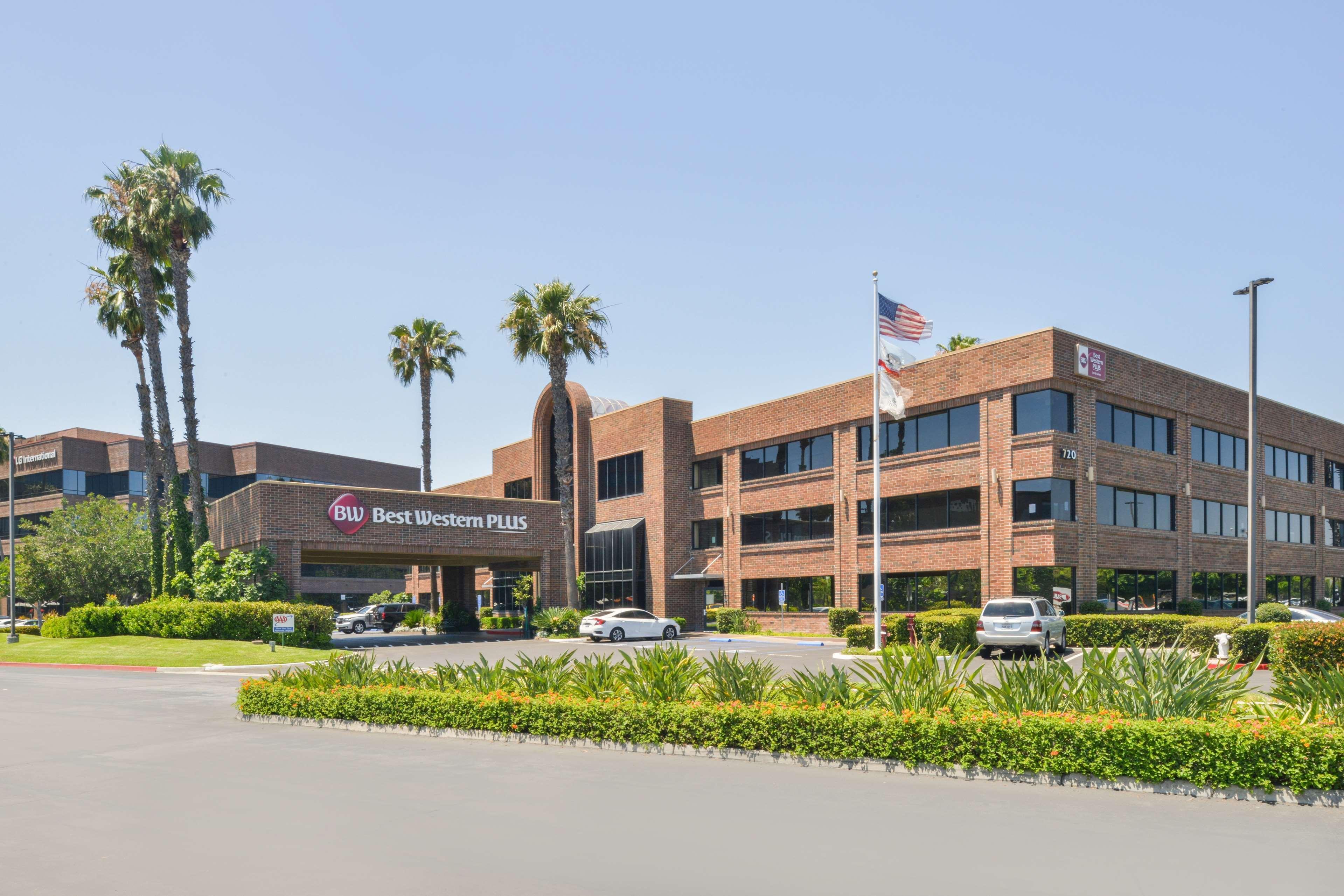 Best Western Plus Meridian Inn & Suites, Anaheim-Orange Exterior photo