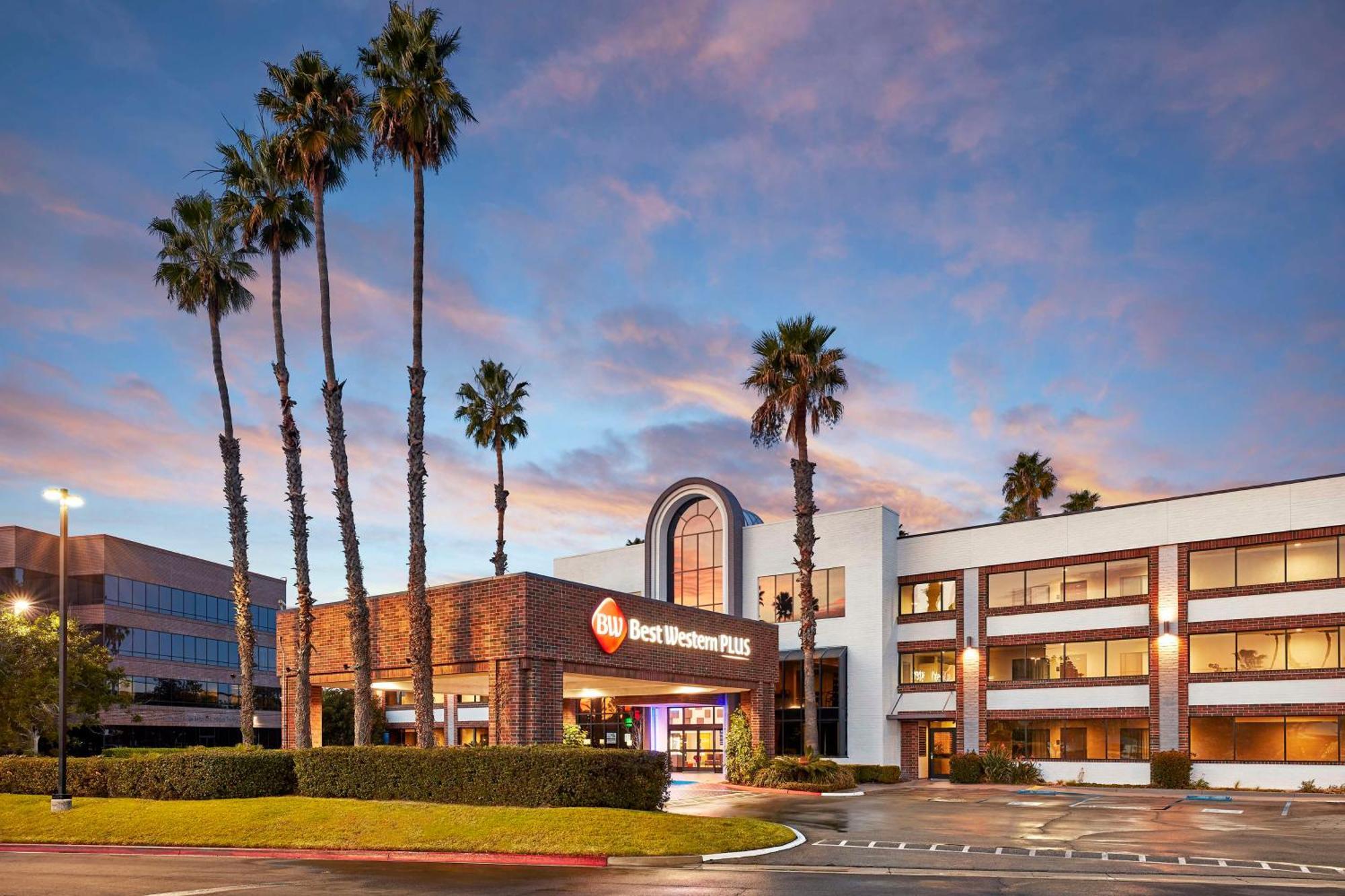 Best Western Plus Meridian Inn & Suites, Anaheim-Orange Exterior photo